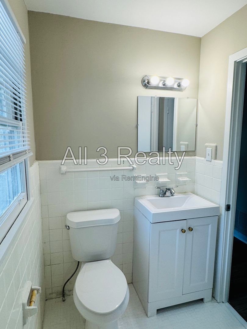 3 Bedroom in Forest Hills ! property image