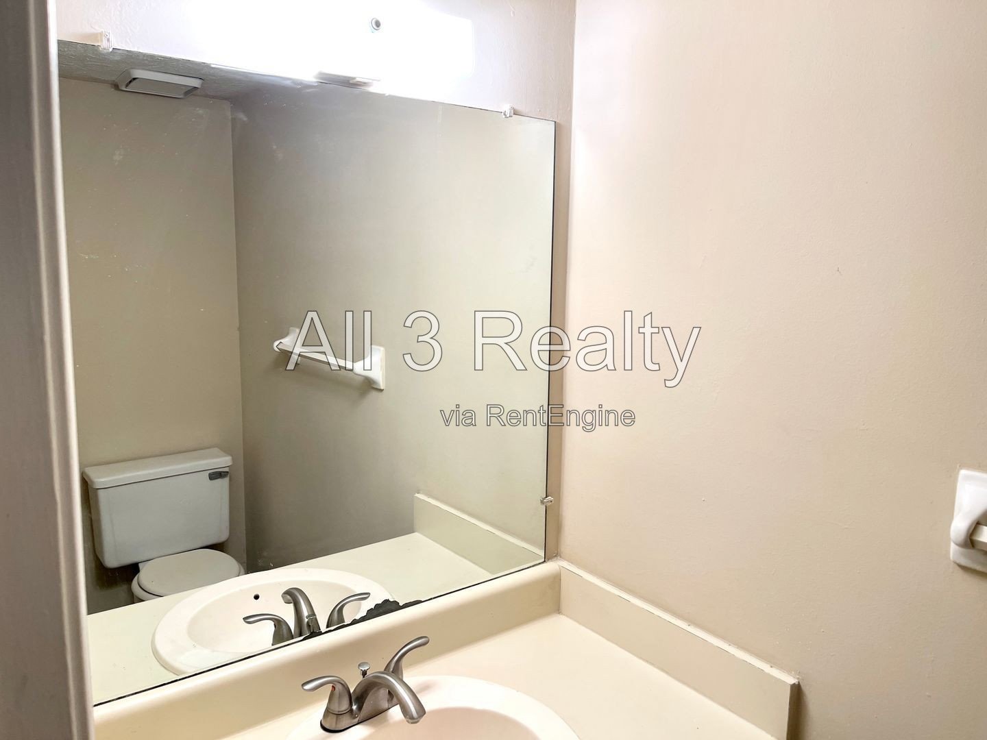 Discover this well-appointed 2-bedroom, 2.5-bath apartment in Fayetteville, GA. property image