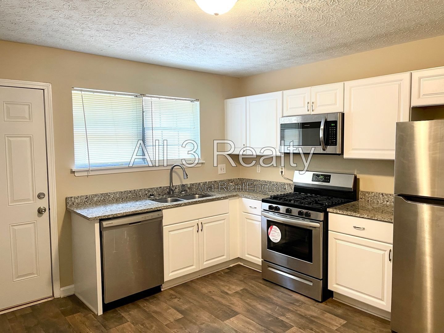 Discover this well-appointed 2-bedroom, 2.5-bath apartment in Fayetteville, GA. property image