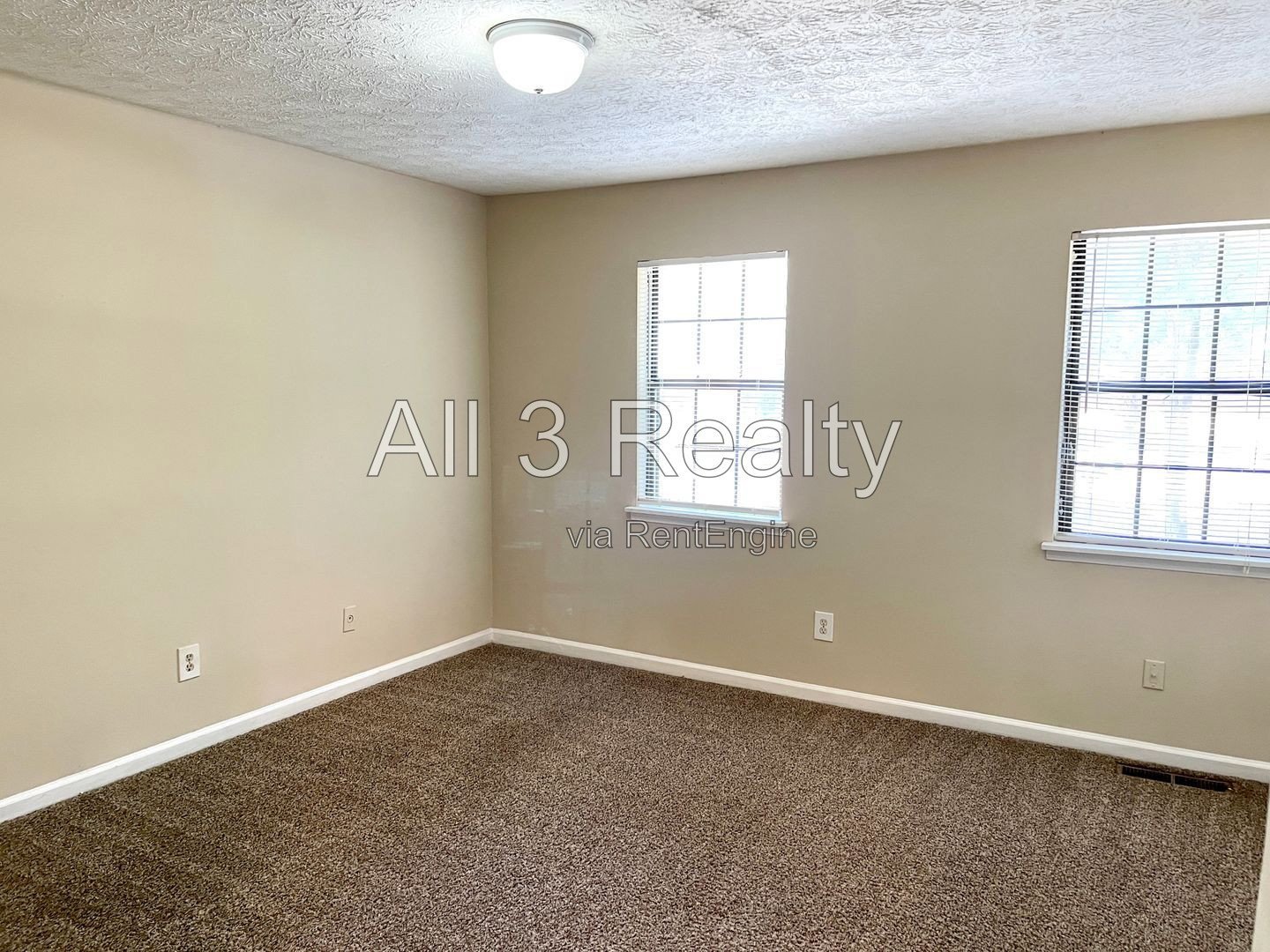 Discover this well-appointed 2-bedroom, 2.5-bath apartment in Fayetteville, GA. property image