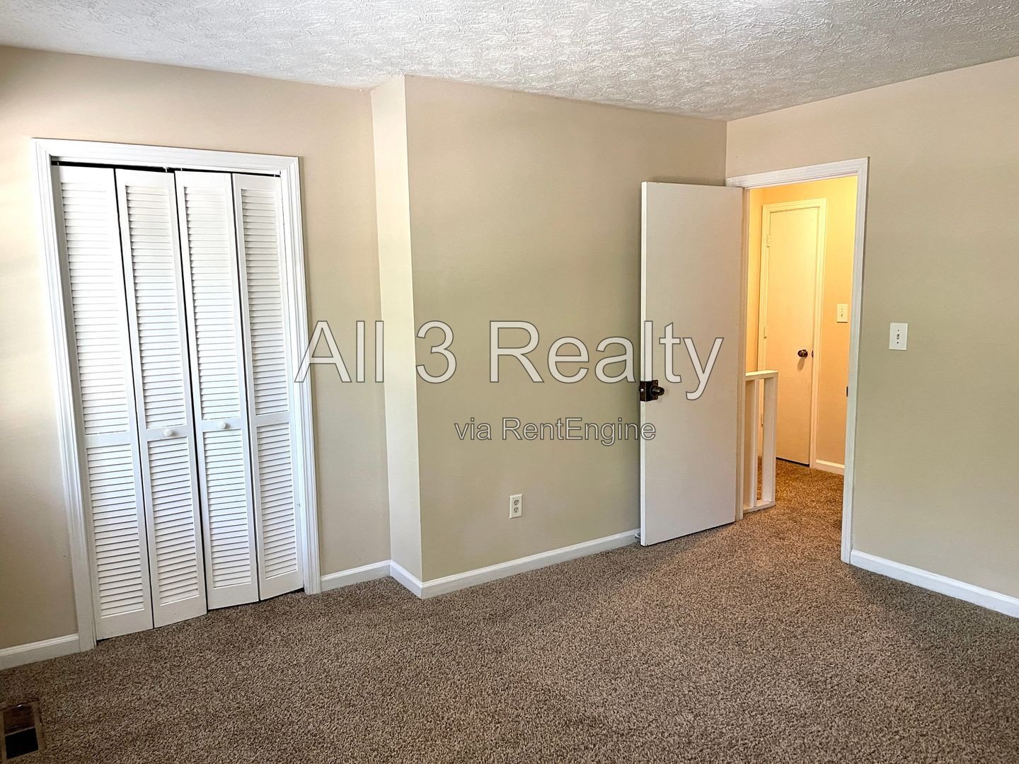 Discover this well-appointed 2-bedroom, 2.5-bath apartment in Fayetteville, GA. property image