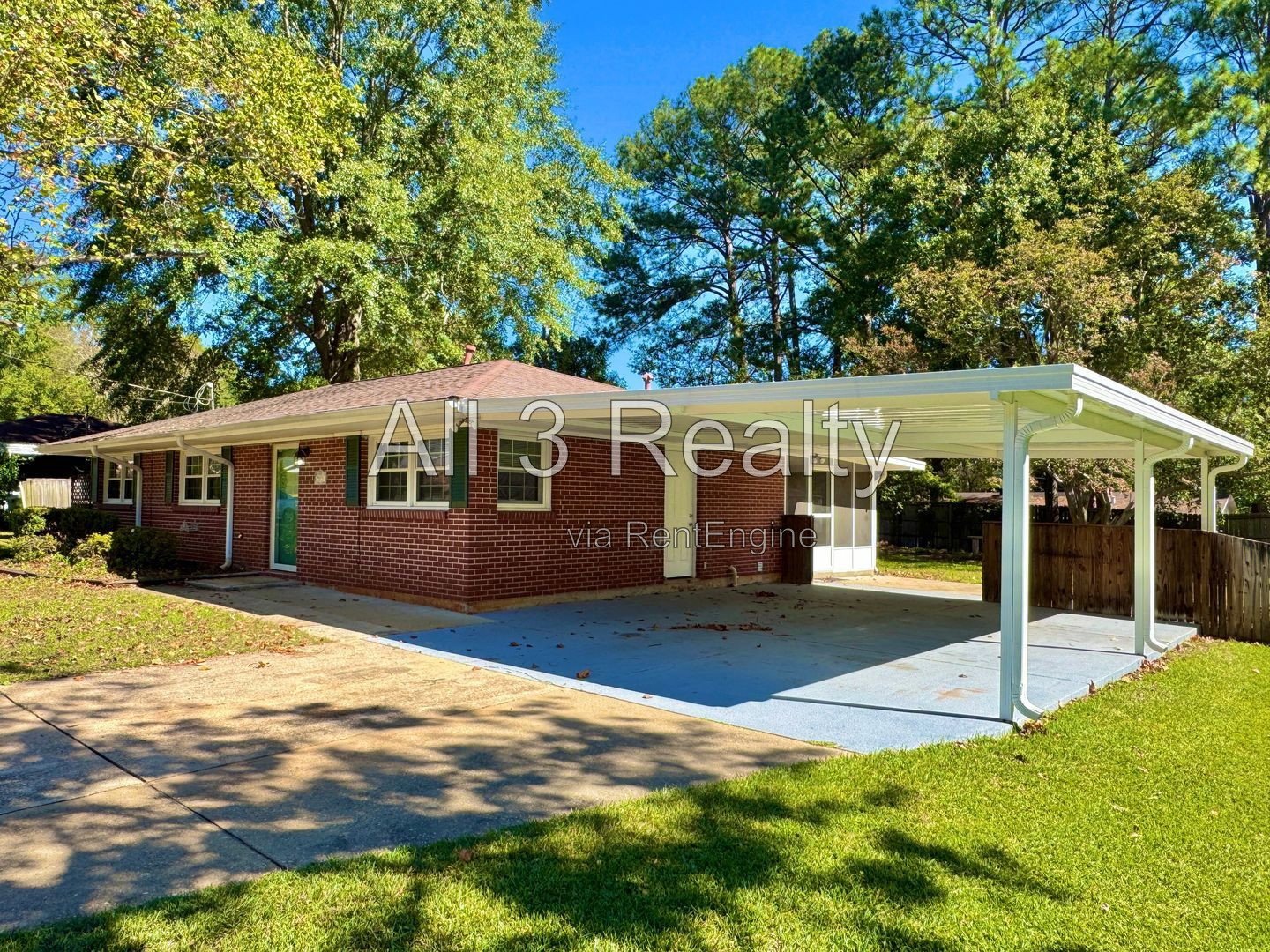 Sophisticated 3- Bedroom Ranch property image