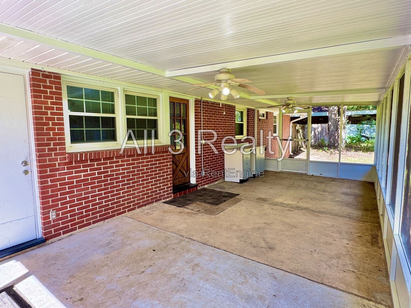 Sophisticated 3- Bedroom Ranch property image