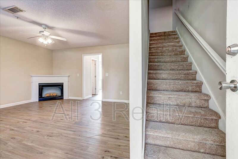 Welcome to this adorable 2 bedroom/2.5 bath townhome located in the heart of Newnan, GA. property image