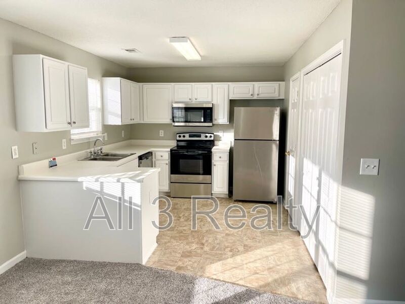 Welcome to this charming 3-bedroom, 2.5-bathroom house nestled in the desirable Stockbridge, GA area. property image