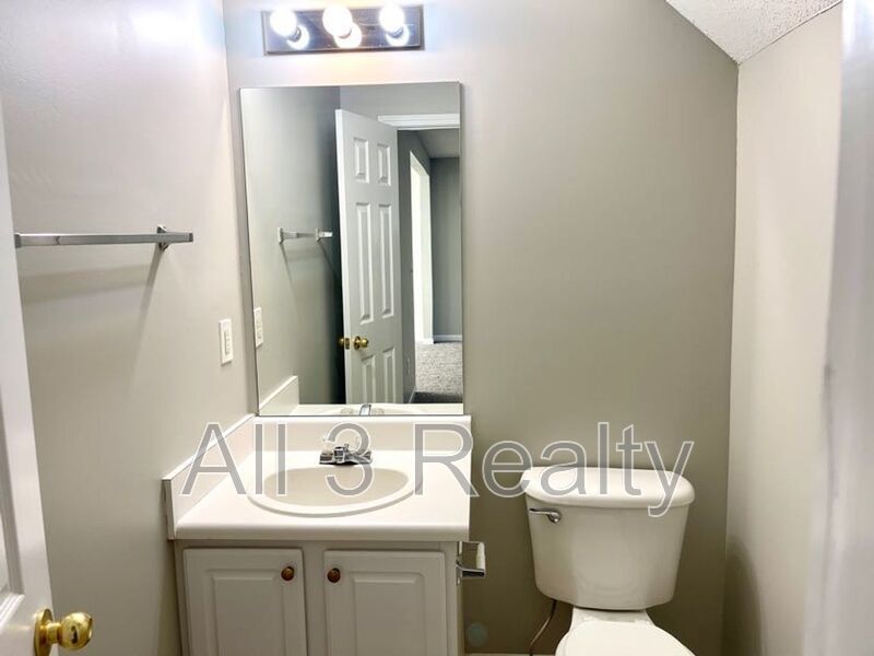 Welcome to this charming 3-bedroom, 2.5-bathroom house nestled in the desirable Stockbridge, GA area. property image