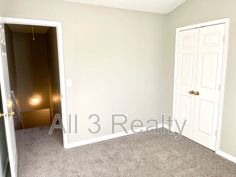 Welcome to this charming 3-bedroom, 2.5-bathroom house nestled in the desirable Stockbridge, GA area. property image