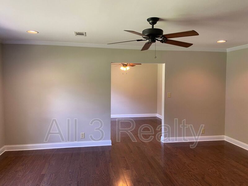 3-Bedrooms made for living property image