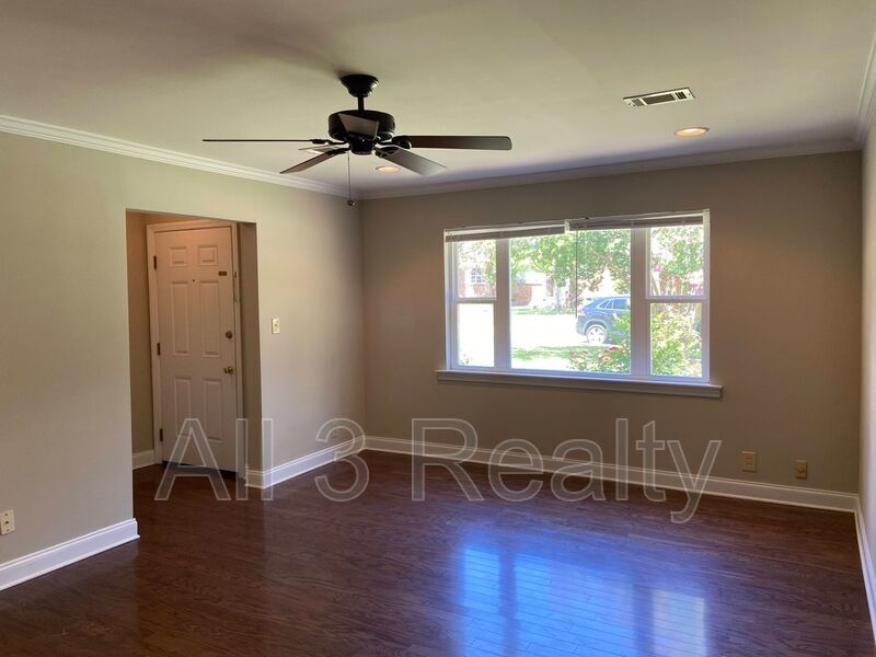 3-Bedrooms made for living property image