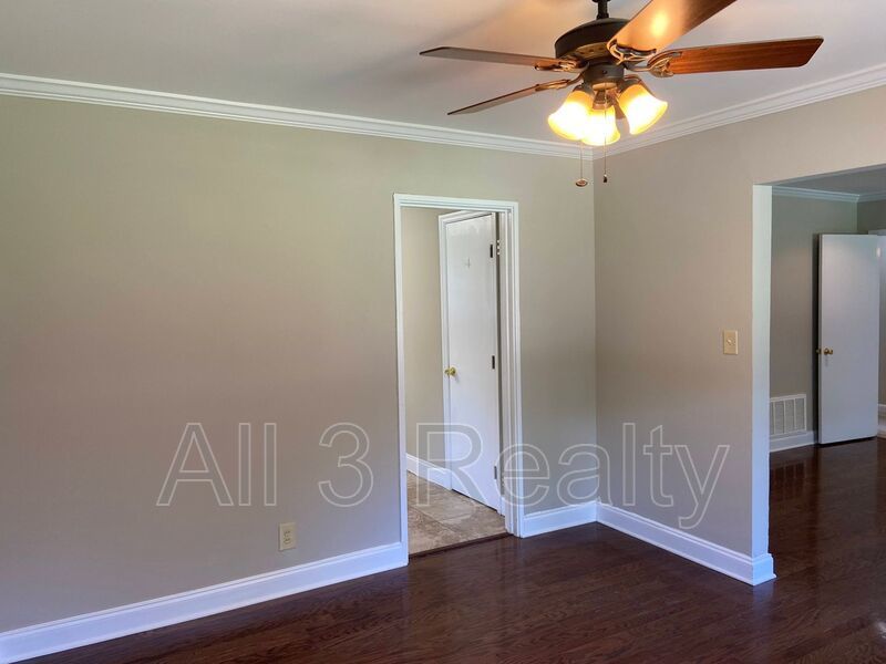 3-Bedrooms made for living property image