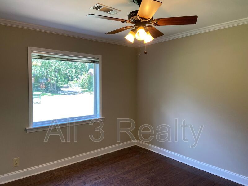 3-Bedrooms made for living property image