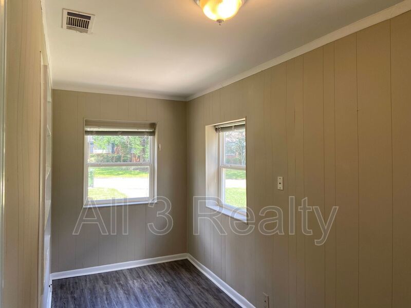 3-Bedrooms made for living property image