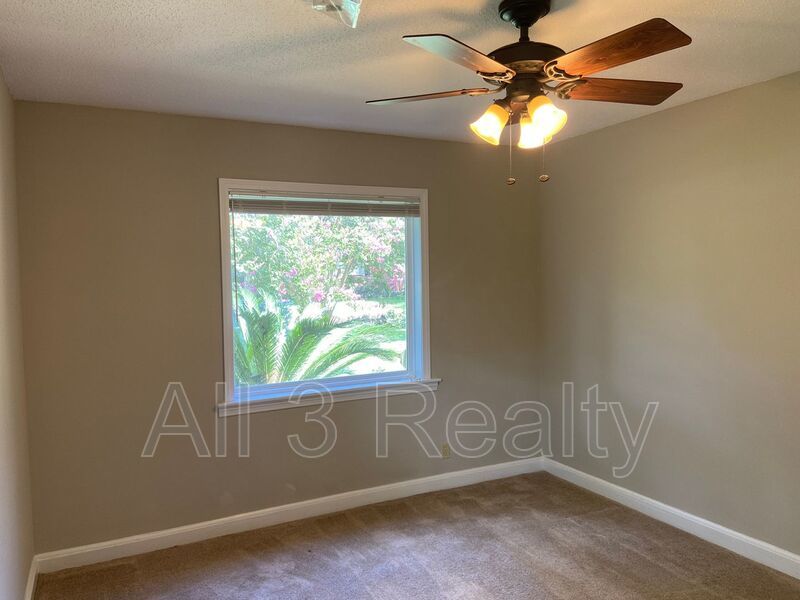 3-Bedrooms made for living property image