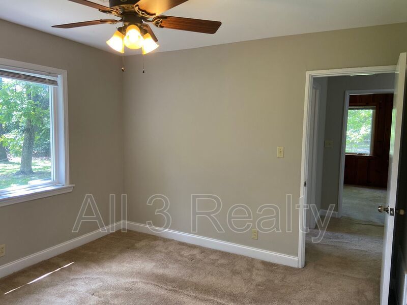 3-Bedrooms made for living property image